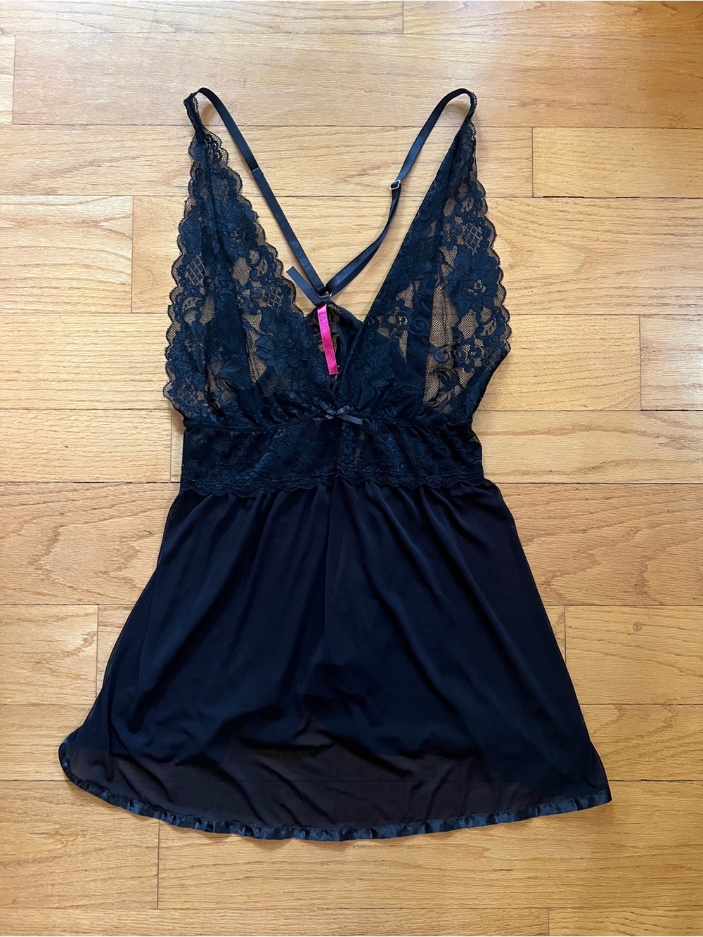 Women's Black Lace V-Neck Chemise